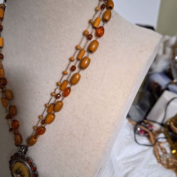 Beaded Boho Women's Necklace Amber Colored Glass Iridescent Fairy Core As-Is - Picture 7 of 13